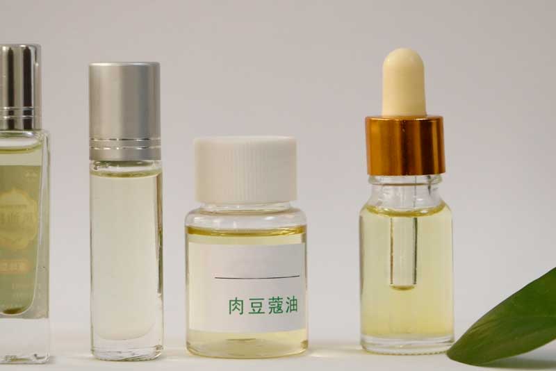 nutmeg oil extracted by supercritical CO2