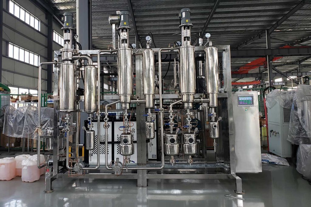 Agarwood essential oil molecular distillation machine
